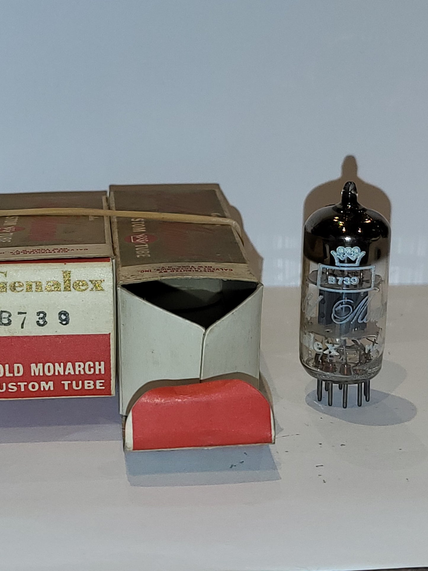 Genalex Gold Lion / Monarch B739